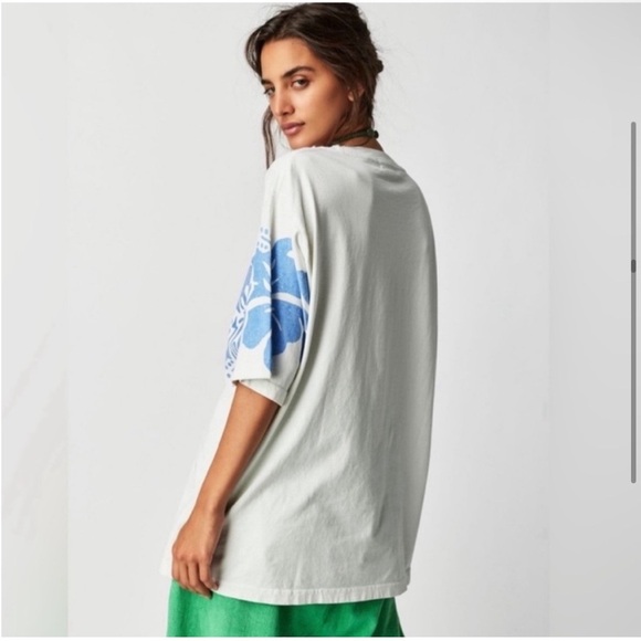 Free People The Bureau Hibiscus Oversized Tee Blue - Picture 4 of 9
